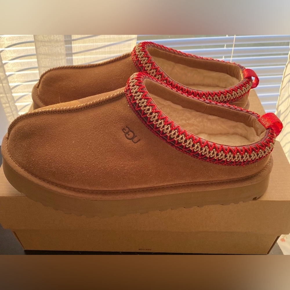 UGG LIKE NEW WITHOUT BOX,